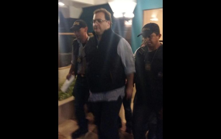 PANAJACHEL, GUATEMALA (15/ABR/2017).- El ex gobernador de Veracruz, Javier Duarte de Ochoa, fue capturado en Guatemala por autoridades de ese país y con apoyo de la Interpol. TWITTER@PNCdeGuatemala