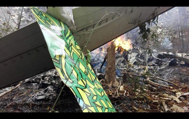 Restos de la avioneta que cayó en la provincia de Guanacaste. AP/Ministerio de Seguridad Pública