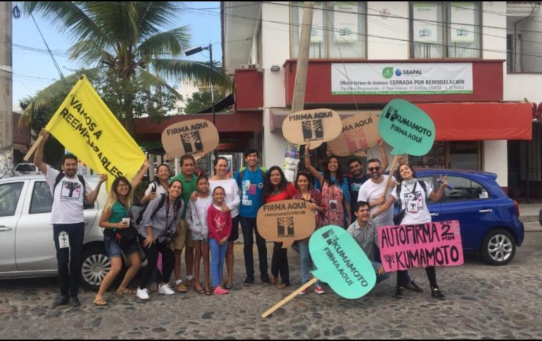 El equipo de Kumamoto se encuentra en Puerto Vallarta donde realizaron labores de recolección de firmas. TWITTER / @pkumamoto