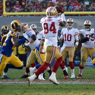 Garoppolo y los 49ers derrotan a Carneros