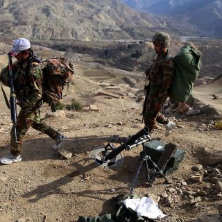 Destruyen cuatro fábricas de narcóticos en Afganistán