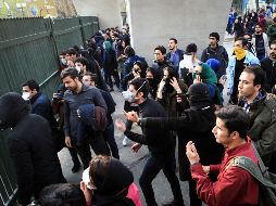 Las protestas contra las políticas económicas del Gobierno del presidente iraní, Hasan Rohaní, comenzaron este jueves y ayer continuaron por cuarto día consecutivo. EFE/STR
