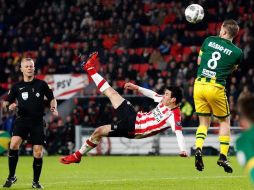 El equipo granjero ofrece sólo breves fragmentos de la biografía del delantero mexicano, quien ha dado buenas impresiones tras su llegada al club. TWITTER / @psveindhoven