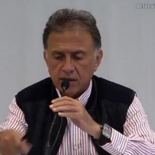 Miguel Ángel Yunes esconde reloj de seis millones de pesos