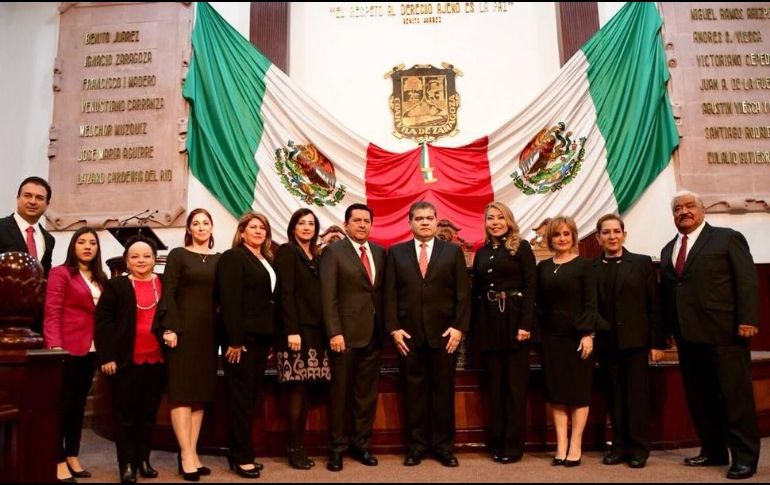 Se conformó la LXI Legislatura del Congreso del estado, donde estuvo presente el gobernador del estado, Miguel Riquelme. TWITTER / @mrikelme