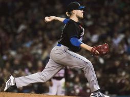 A pesar de haber permitido un solo imparable y de haber propinado ocho ponches, el estadounidense Tyler Alexander cargó con la derrota en la apertura de la serie frente a los Tomateros de Culiacán. TWITTER/@charrosbeisbol