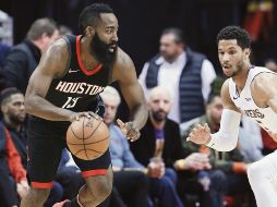 Sensible baja para los Rockets. James Harden se lesionó en el duelo del domingo ante los Lakers. AP