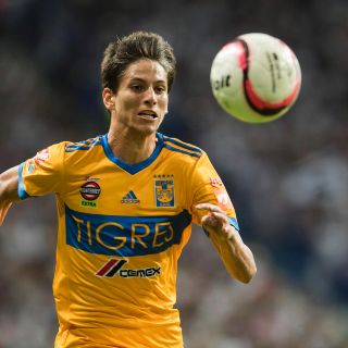 Jurgen Damm sufre accidente con pirotecnia