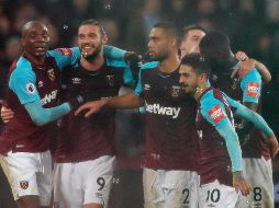 Andy Carroll anotó los dos goles para el West Ham United. AP / F. Augstein