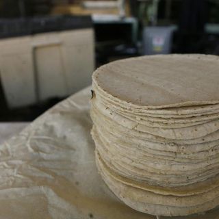 Violatorio, aumento al precio de tortilla: Secretaría de Economía
