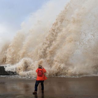 Fotogalería: Tormenta impacta Europa con vientos huracanados