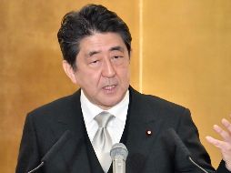 Abe atiende a los medios de comunicación en su primera rueda de prensa del año. AP/Y. Sakamoto