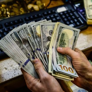 Dólar inicia semana a la baja, se vende hasta en 19.23 pesos