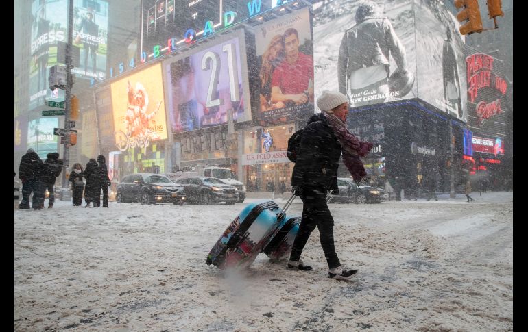 Times Square, en New York. Las autoridades declararon el estado de emergencia en la ciudad de Nueva York y regiones aledañas. Todas las escuelas han cerrado.