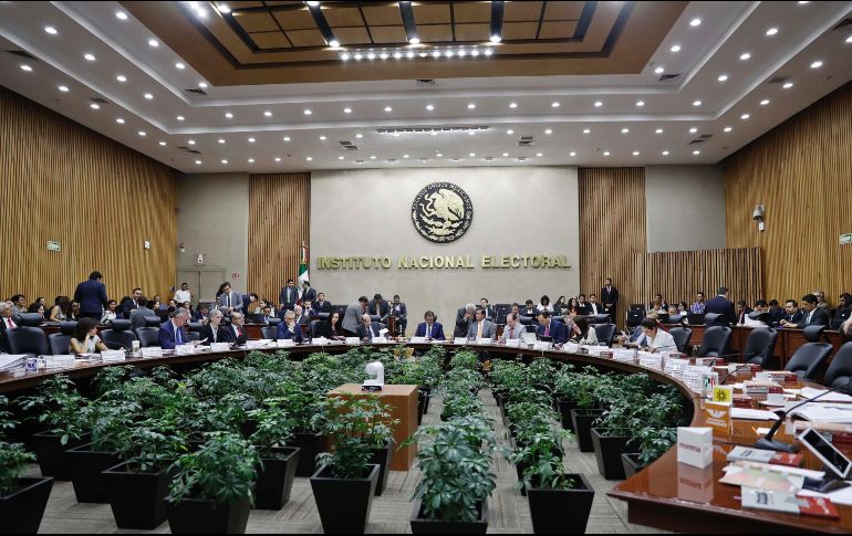 De acuerdo con el Consejo General del Instituto, el cambio de denominación de la coalición deberá hacerse a más tardar el 14 de enero. SUN / ARCHIVO