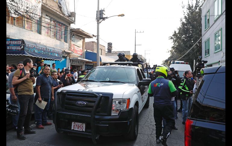 El arribo de la caravana al centro de Justicia penal federal en Nezahualcóyotl, Estado de México, para la realización de la audiencia inicial del proceso que se sigue en su contra.