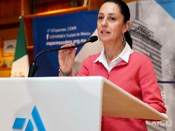 La precandidata Claudia Sheinbaum, es acusada de aprovechar la trifulca durante su mitin, para desviar la atención a las recientes declaraciones sobre Morena. SUN/ L. Godínez