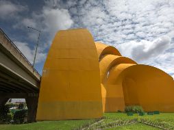 El estudio señala que los Arcos del Milenio tiene una mala percepción estética, pues varios calificaron el color como amarillo chillante. EL INFORMADOR/ARCHIVO