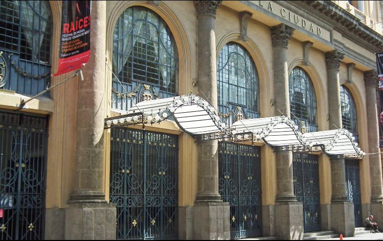 Beneficiado. El Teatro de la Ciudad Esperanza Iris será rehabilitado con una partida de dos millones 500 mil pesos. ESPECIAL