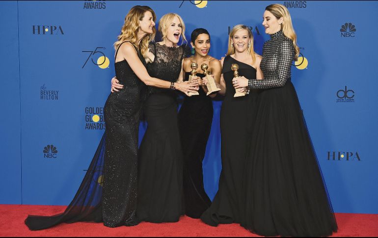Estelares. Laura Dern, Nicole Kidman, Zoe Kravitz y Reese Witherspoon, protagonistas de la serie de HBO, “Big Little Lies”, la gran ganadora de la noche. EFE