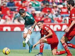 Punterazo del empate. López golpea con la zurda el balón que terminó en las redes toluqueñas. MEXSPORT
