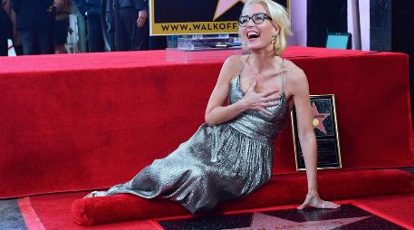 Fotogalería: Gillian Anderson recibe su estrella en el Paseo de la Fama