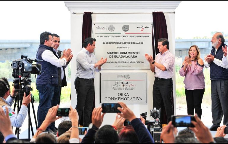 Peña Nieto, durante su visita a Jalisco para inaugurar oficialmente el Macrolibramiento de Guadalajara. TWITTER / @AristotelesSD
