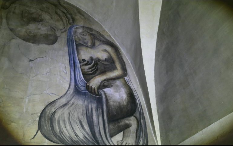 Obra de José Parres Arias. “Desnudo de mujer”, en el interior del recinto. ESPECIAL