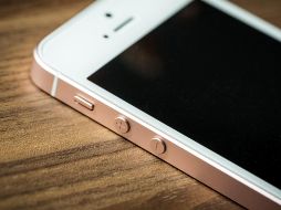 Especialistas del instituto forense de Zúrich empiezan a estudiar la batería para determinar las causas del incidente. TWITTER / @iphone.appple