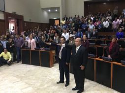 En sesión extraordinaria del pleno se tomó protesta a los diputados suplentes Alberto Casas Reynoso de MC, y Francisco Javier Álvarez Chávez del PRD. TWITTER / @LegislativoJal