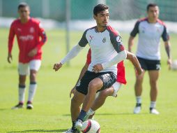 Chivas informó que la mejor forma de apoyar a Alanís para lograr sus sueños de jugar en Europa es que juegue con el club. MEXSPORT / ARCHIVO