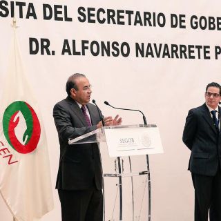 Alberto Bazbaz asume titularidad del Cisen