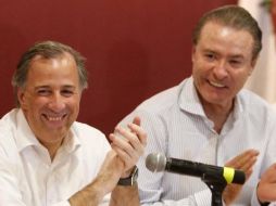 El mandatario estatal negó que desde su gobierno se impulse a figuras políticas. TWITTER/ @QuirinoOC