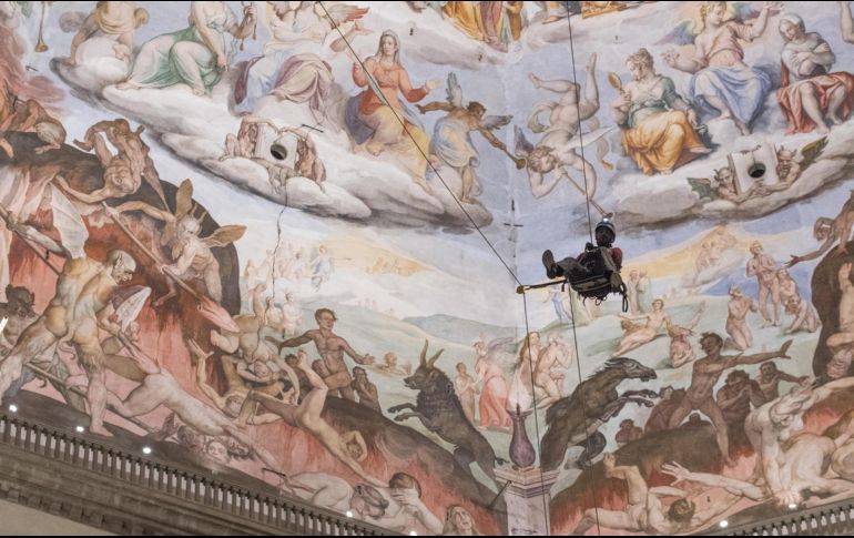 Los trabajos son realizados por personal de la propia Opera di Santa Maria del Fiore y, desde noviembre, recurrió a una empresa especializada para escalar la cúpula. El año pasado se revisó por fuera.