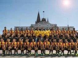 Los Leones Negros posaron para la foto oficial del Clausura 2018. FACEBOOK/leonesnegrosudegoficial