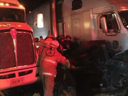 Los conductores de ambos vehículos pesados se dan a la fuga y no han sido localizados. ESPECIAL