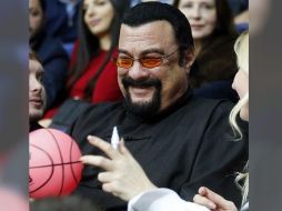 Seagal, estrella de cintas de acción y especialista en artes marciales, niega las acusaciones. INSTAGRAM/seagalofficial