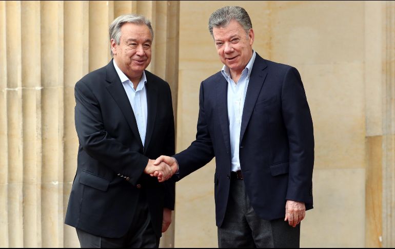 Antonio Guterres y Juan Manuel Santos durante su reunión. EFE/M. Dueñas