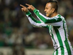 Luis Montes celebra su gol ante los Diablos Rojos. MEXSPORT/O. Martínez