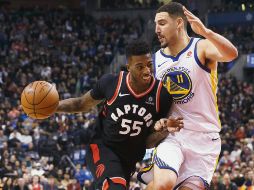 Puntaje. Klay Thompson (derecha) fue el mejor en la duela por Golden State, al marcar 26 unidades. AP