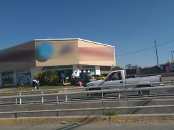 Al parecer los sujetos intentaban robar una farmacia en Tlajomulco por segunda vez en el día. ESPECIAL/ POLICÍA DE TLAJOMULCO