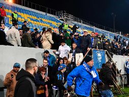 El juego fue suspendido debido a que no se podía garantizar la seguridad total de los asistentes. AFP/F. Leong