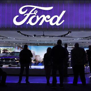 Ford lanzará 40 autos eléctricos para el 2020