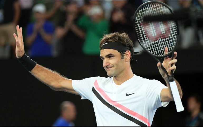 Roger Federer celebra su victoria, tras una hora y 39 minutos de partido. EFE/T. Nearmy