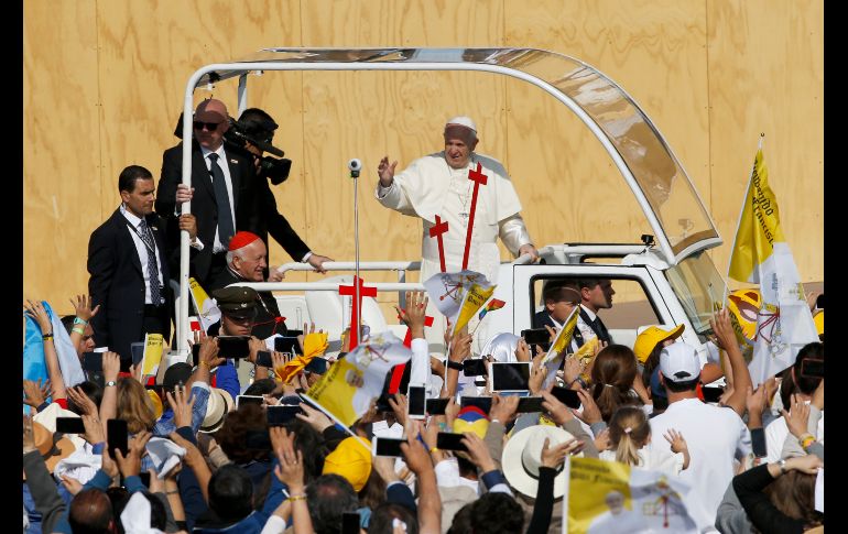 El Papa Francisco ocupa un modelo Ioniq HEV de la empresa surcoreana sin ninguna modificación especial. EFE / O. Villaroel