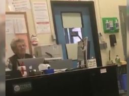 Las autoridades no identificaron a la maestra ni al estudiante. TWITTER/@BrodyAhmar