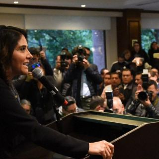 Barrales gana encuesta del PRD para la CDMX