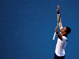 Djokovic celebra su triunfo luego de un partido en el que tuvo que superar una desventaja. EFE/L. Coch
