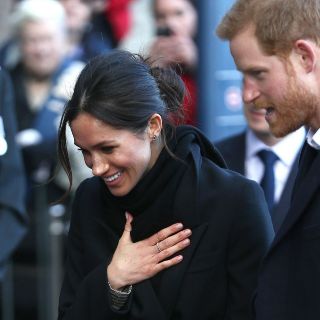 Príncipe Enrique y Meghan Markle visitan Gales por primera vez