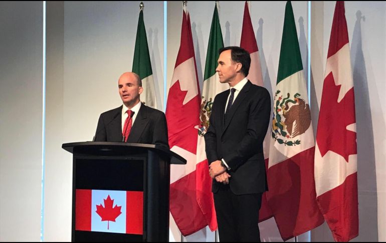 González Anaya se reunió con el Ministro de Finanzas de Canadá, Bill Monreau. TWITTER / @JAGlezAnaya